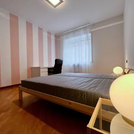 Urban Chic Via Mussi Apartamento *